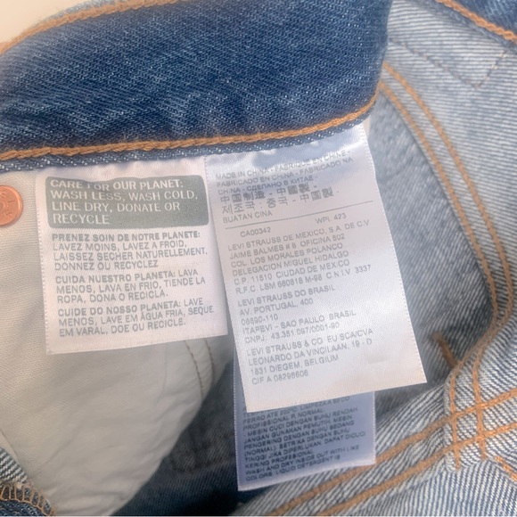 Levi’s 501, cut off shorts medium blue denim in size 29 - Picture 8 of 15